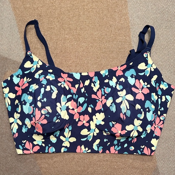 Hanes Other - Medium women’s bra by Hanes